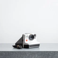 Appareil photo Polaroid Now - Noir & Blanc