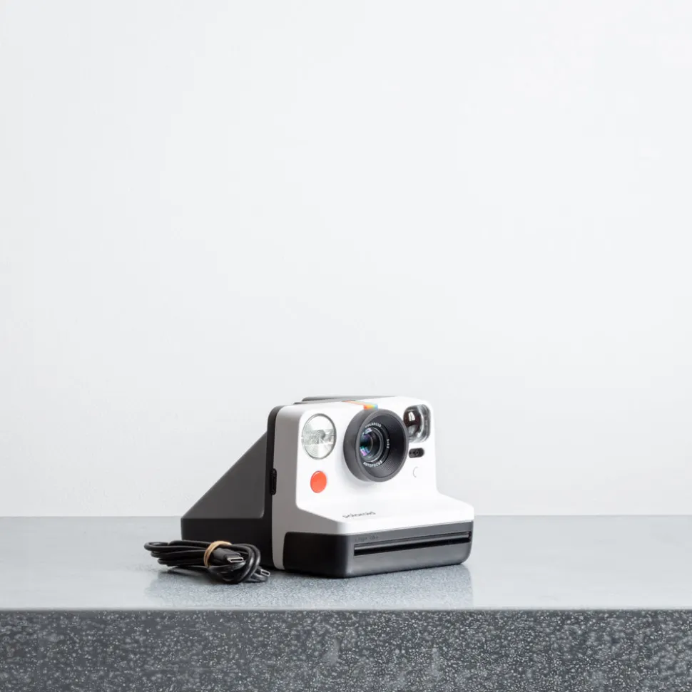 Appareil photo Polaroid Now - Noir & Blanc