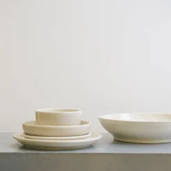 Assiette creuse en grès fin - Blanc