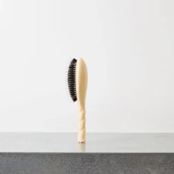 Brosse à cheveux N.03 L'INDISPENSABLE - Soin & Perfection