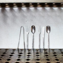 Cuillère en métal martelé - Stonewash - La Nouvelle Table