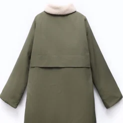 Embassy Of Bricks And Logs - Parka Jondal - Vert Olive