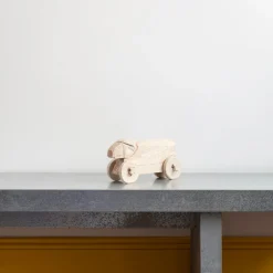Jouet - Cheval en bois à roulettes