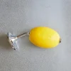 Porte-savon rotatif avec savon au citron