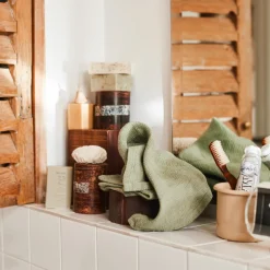 Serviette de bain invité en lin - Nid d'abeille - Vert Komorebi