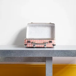 Valise rigide en carton bouilli - Vichy Rose Elafonissi