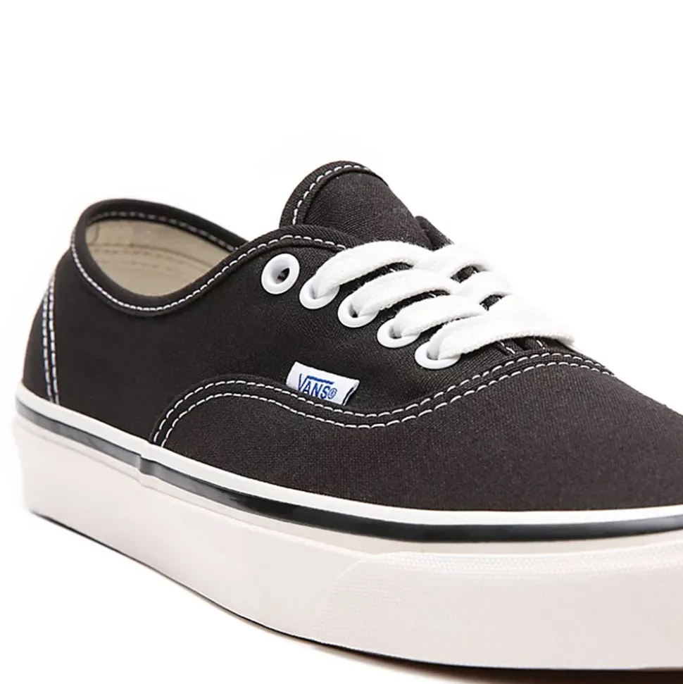 Vans - Authentic 44 DX - Noir