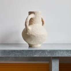 Vase oreilles en papier mâché