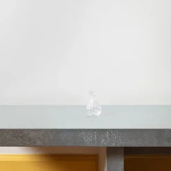 Vase pichet en verre strié Inku - Transparent